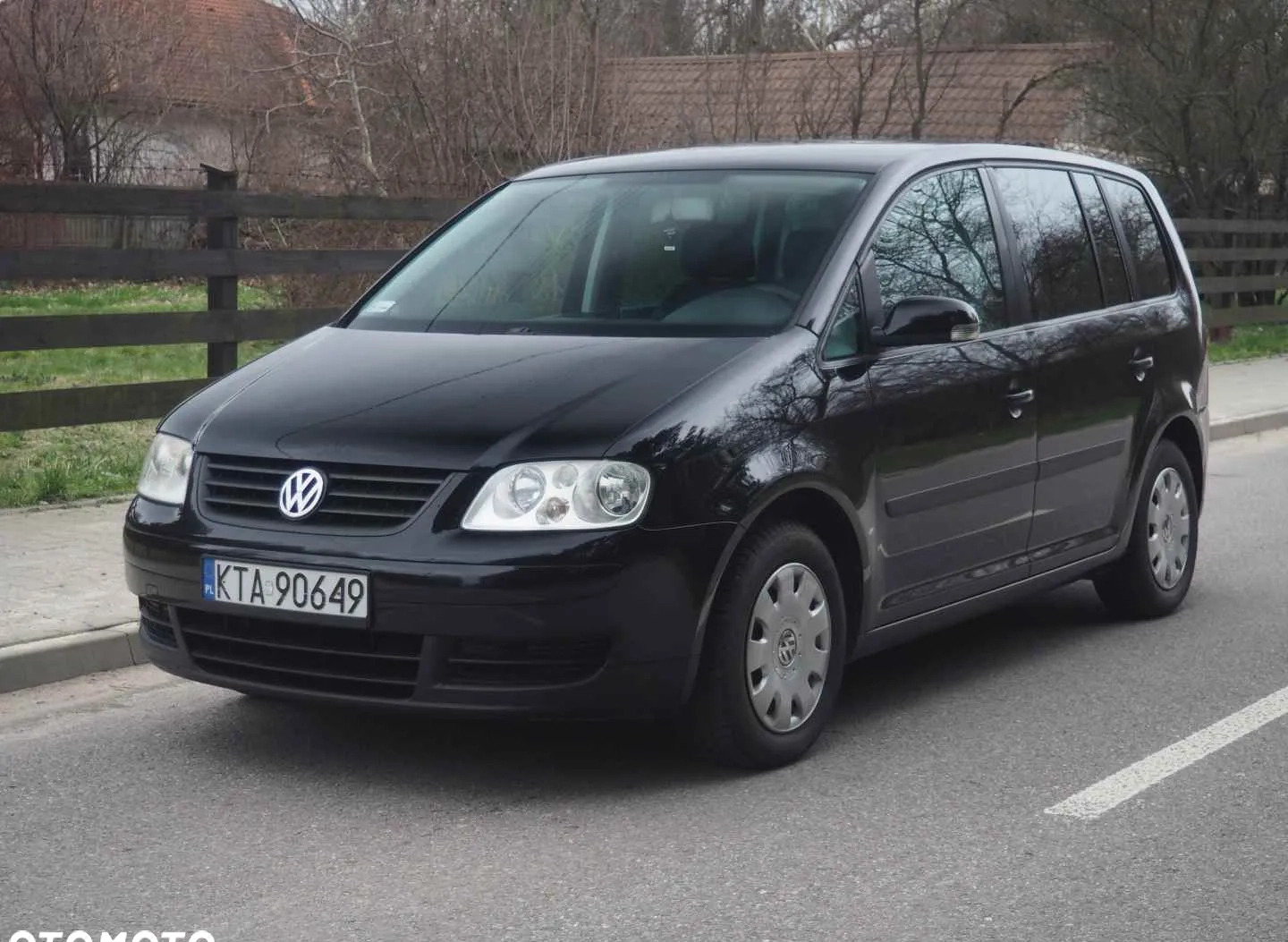 Volkswagen Touran cena 11900 przebieg: 228240, rok produkcji 2003 z Rzepin małe 704